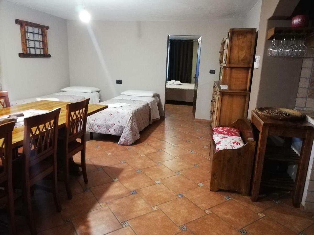 La Taverna Di Elide Aymavilles Bagian luar foto